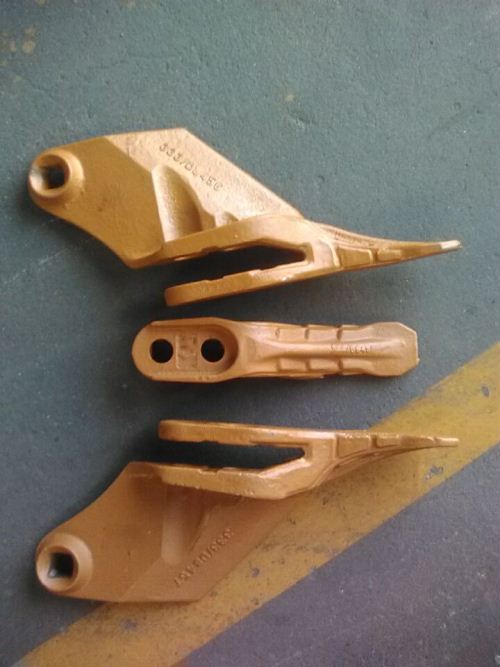 JCB 4CX side cutter part no. 333/D8456